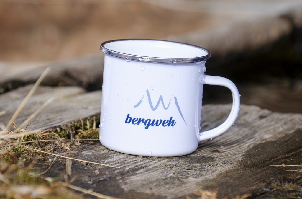 Deine Bergweh-Emaille-Tasse